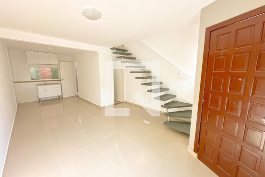 Sala de TV de casa para alugar com 2 quartos, 86m² em Ingleses do Rio Vermelho, Florianópolis