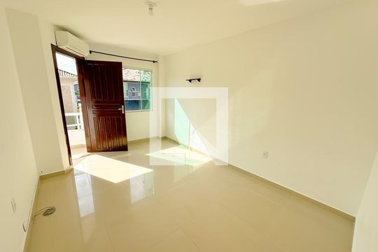 Quarto 2 de casa para alugar com 2 quartos, 86m² em Ingleses do Rio Vermelho, Florianópolis