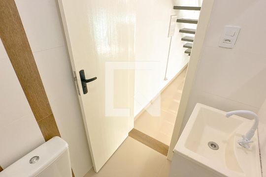 Banheiro 2 de casa para alugar com 2 quartos, 86m² em Ingleses do Rio Vermelho, Florianópolis