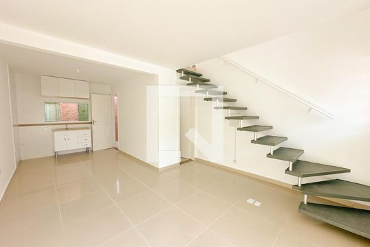 Sala de TV de casa para alugar com 2 quartos, 86m² em Ingleses do Rio Vermelho, Florianópolis