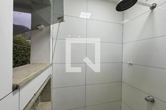 Banheiro da Suíte 2 de casa de condomínio à venda com 3 quartos, 172m² em Vargem Grande, Rio de Janeiro