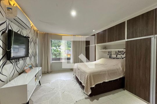 Suíte 1 de casa de condomínio à venda com 3 quartos, 172m² em Vargem Grande, Rio de Janeiro