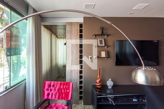 Sala de apartamento à venda com 3 quartos, 187m² em Santa Efigênia, Belo Horizonte
