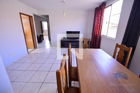 Sala de apartamento para alugar com 2 quartos, 70m² em Setor Sudoeste, Goiânia