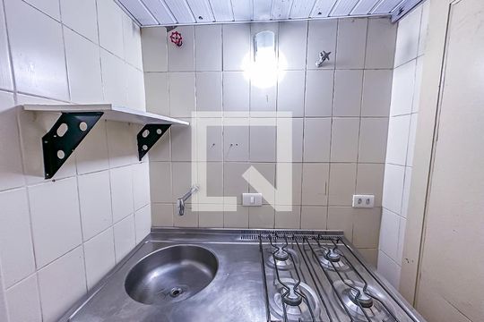 Cozinha de apartamento para alugar com 1 quarto, 21m² em Centro, Rio de Janeiro