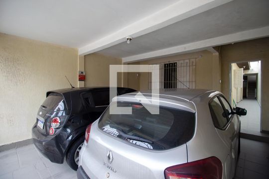 Garagem de casa à venda com 3 quartos, 145m² em Jardim Casa Pintada, São Paulo
