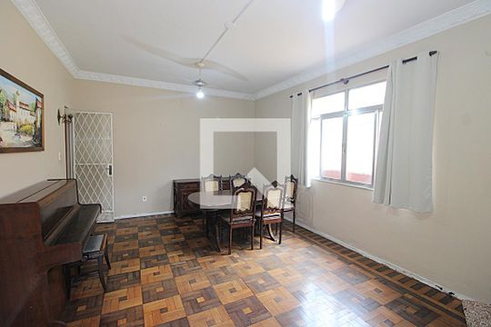 Casa à venda com 4 quartos, 160m² em Piedade, Rio de Janeiro