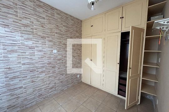 Quarto de Serviço de casa à venda com 4 quartos, 160m² em Piedade, Rio de Janeiro