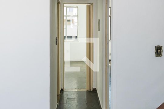 Sala de apartamento à venda com 2 quartos, 120m² em Olaria, Rio de Janeiro