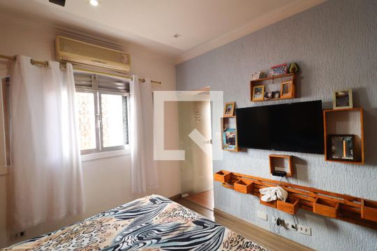 Suíte de casa à venda com 5 quartos, 252m² em Vila Medeiros, São Paulo