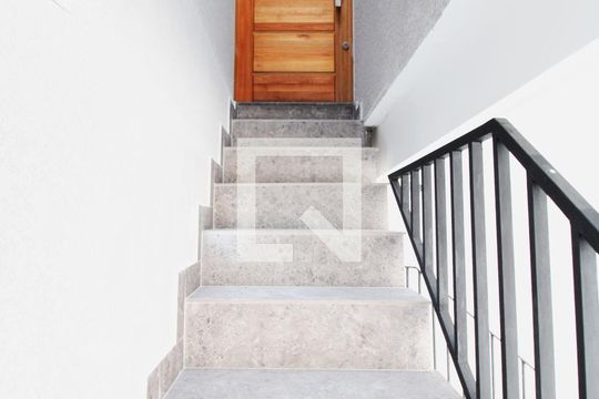 Entrada de apartamento para alugar com 2 quartos, 60m² em Vila Nova Mazzei, São Paulo