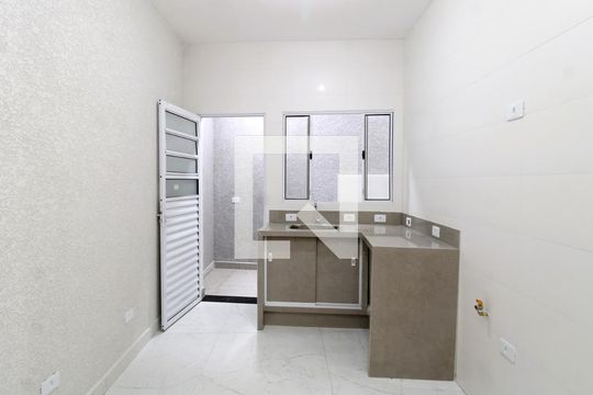 Cozinha de apartamento para alugar com 2 quartos, 60m² em Vila Nova Mazzei, São Paulo