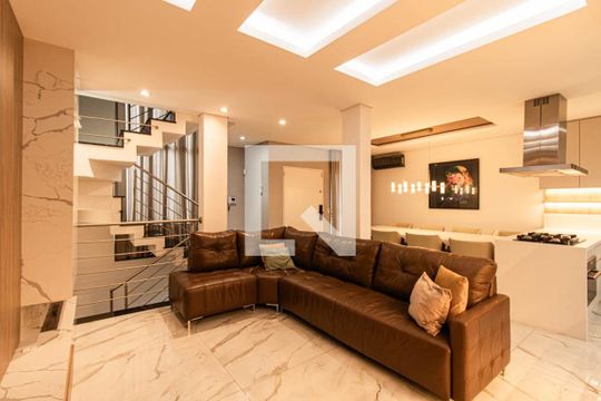 Sala de casa de condomínio à venda com 3 quartos, 180m² em Pinheirinho, Curitiba
