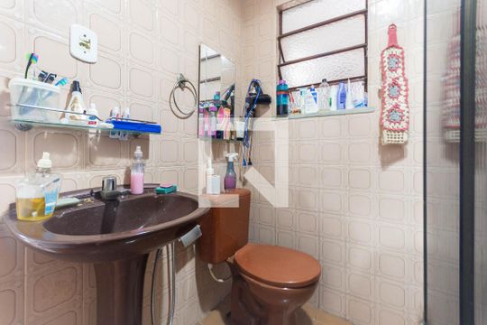 Banheiro 2 de casa à venda com 3 quartos, 400m² em Riachuelo, Rio de Janeiro