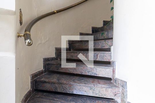 Acesso a Sala de casa à venda com 3 quartos, 264m² em Jardim Monte Azul, São Paulo