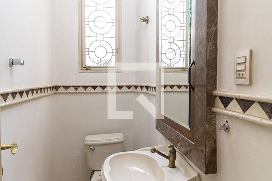 Lavabo de casa à venda com 4 quartos, 340m² em Liberdade, São Paulo