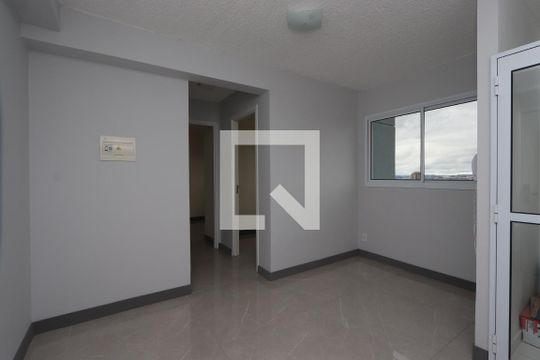 Apartamento à venda com 2 quartos, 34m² em Vila Tolstoi, São Paulo