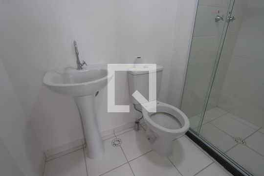 Banheiro de apartamento à venda com 2 quartos, 34m² em Vila Tolstoi, São Paulo