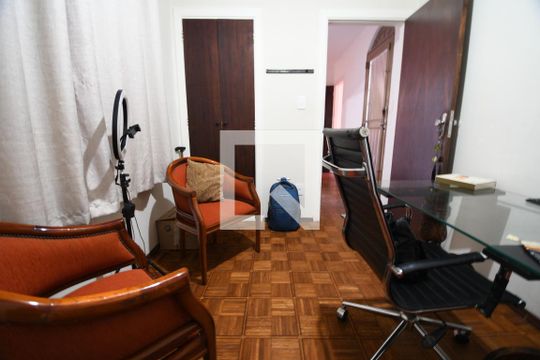 Escritório de casa à venda com 3 quartos, 177m² em Taquaral, Campinas