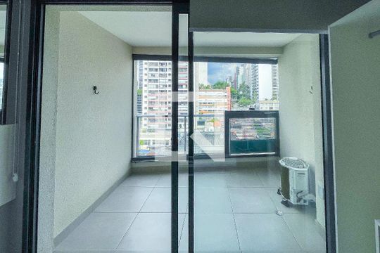 Varanda de kitnet/studio para alugar com 1 quarto, 25m² em Cerqueira César, São Paulo