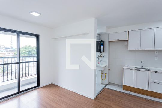 Sala/Cozinha de apartamento à venda com 2 quartos, 41m² em Vila Marina, São Paulo
