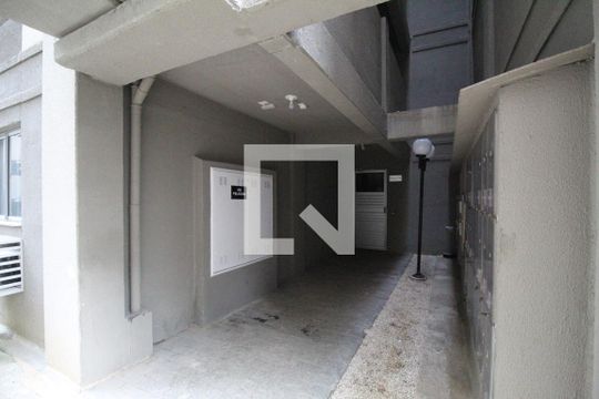 Entrada de apartamento à venda com 2 quartos, 47m² em Taquara, Rio de Janeiro