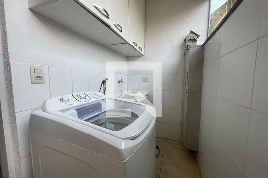 Área de Serviço de casa à venda com 4 quartos, 170m² em Jardim Bonfiglioli, São Paulo