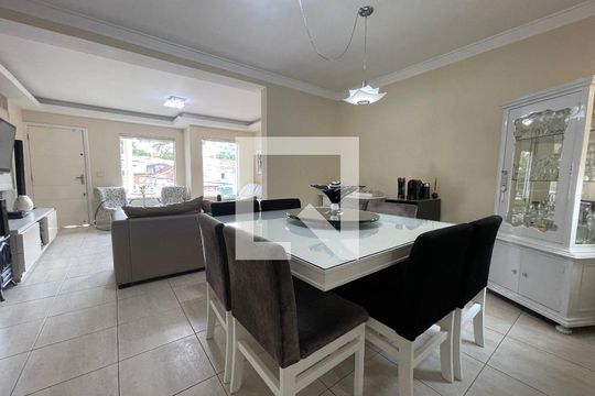 Sala de casa à venda com 4 quartos, 170m² em Jardim Bonfiglioli, São Paulo