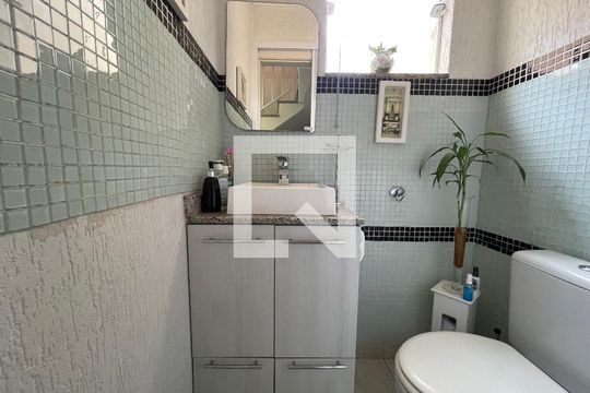 Lavabo de casa à venda com 4 quartos, 170m² em Jardim Bonfiglioli, São Paulo