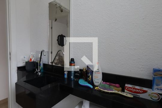 Banheiro de apartamento à venda com 2 quartos, 44m² em Vila Andrade, São Paulo