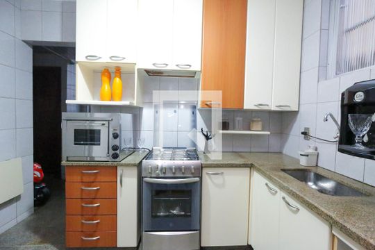 Cozinha de apartamento à venda com 3 quartos, 100m² em Coracao de Jesus, Belo Horizonte