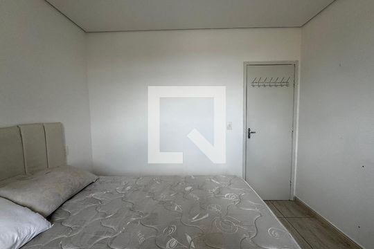 Quarto 1 de apartamento para alugar com 2 quartos, 60m² em Santa Tereza, Belo Horizonte