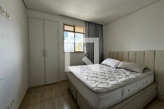 Quarto 1 de apartamento para alugar com 2 quartos, 60m² em Santa Tereza, Belo Horizonte