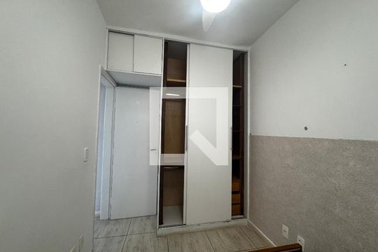 Quarto 2 de apartamento para alugar com 2 quartos, 60m² em Santa Tereza, Belo Horizonte