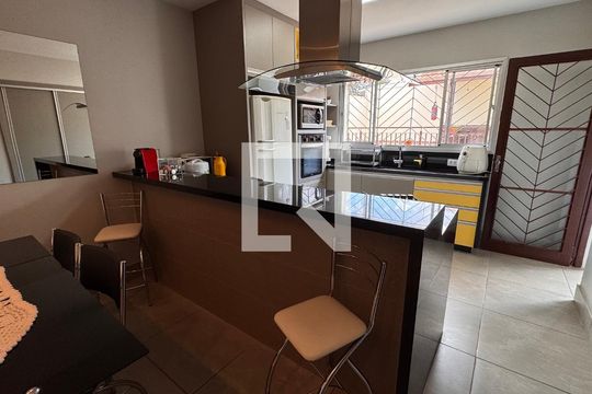 Cozinha de casa à venda com 4 quartos, 224m² em Jardim Nova Europa, Campinas