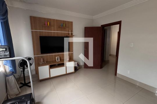 Sala de casa à venda com 4 quartos, 224m² em Jardim Nova Europa, Campinas