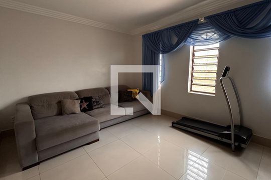 Sala de casa à venda com 4 quartos, 224m² em Jardim Nova Europa, Campinas