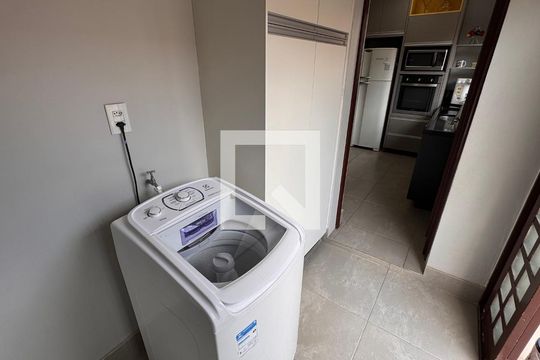 Área de Serviço de casa à venda com 4 quartos, 224m² em Jardim Nova Europa, Campinas