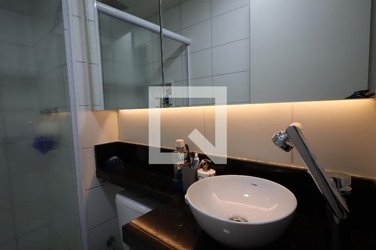 Banheiro de apartamento à venda com 2 quartos, 41m² em Vila Andrade, São Paulo