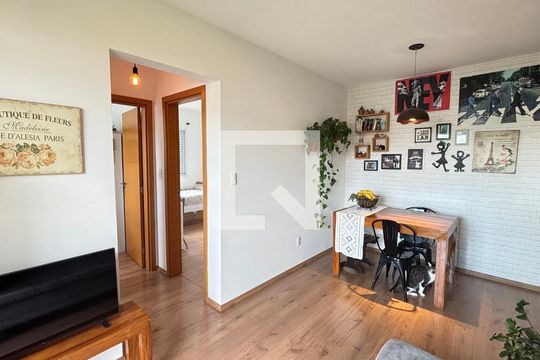Sala de apartamento para alugar com 2 quartos, 51m² em Campestre, Santo André