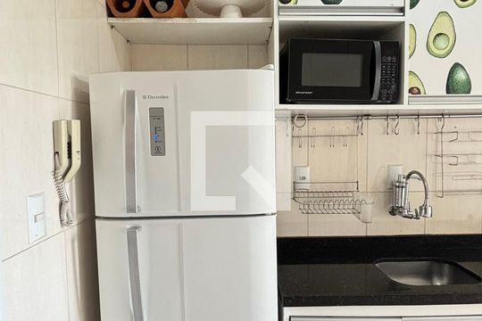 Cozinha de apartamento para alugar com 2 quartos, 51m² em Campestre, Santo André