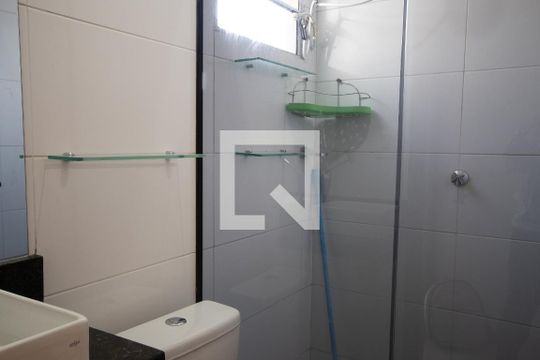Banheiro de apartamento à venda com 1 quarto, 33m² em Vila Constança, São Paulo