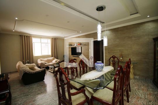 Sala de casa à venda com 3 quartos, 360m² em Vila da Penha, Rio de Janeiro