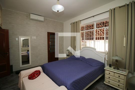 Suíte de casa à venda com 3 quartos, 360m² em Vila da Penha, Rio de Janeiro
