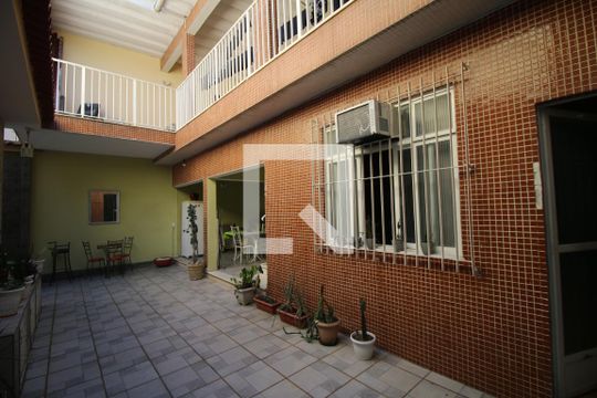 Quintal de casa à venda com 3 quartos, 360m² em Vila da Penha, Rio de Janeiro