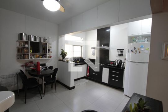 Cozinha de apartamento para alugar com 5 quartos, 320m² em Coracao de Jesus, Belo Horizonte