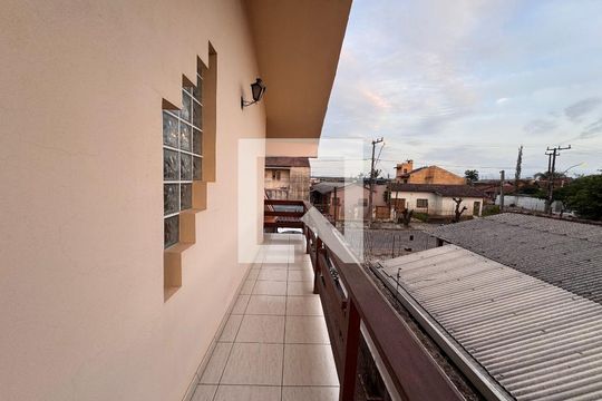Sacada de casa para alugar com 3 quartos, 135m² em Santos Dumont, São Leopoldo