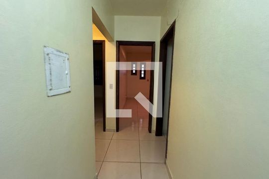 Corredor  de casa para alugar com 3 quartos, 135m² em Santos Dumont, São Leopoldo