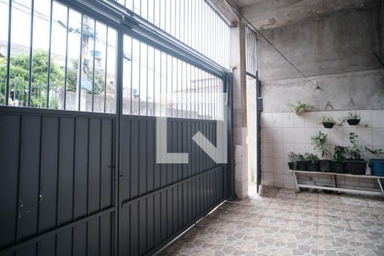 Área Externa de casa à venda com 3 quartos, 150m² em Jardim Gonzaga, São Paulo