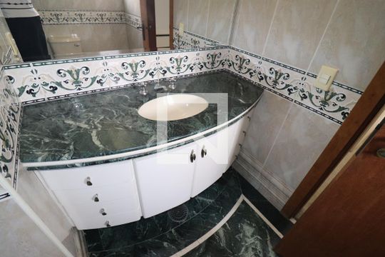 Banheiro Quarto 3 suíte de apartamento à venda com 4 quartos, 224m² em Jardim, Santo André
